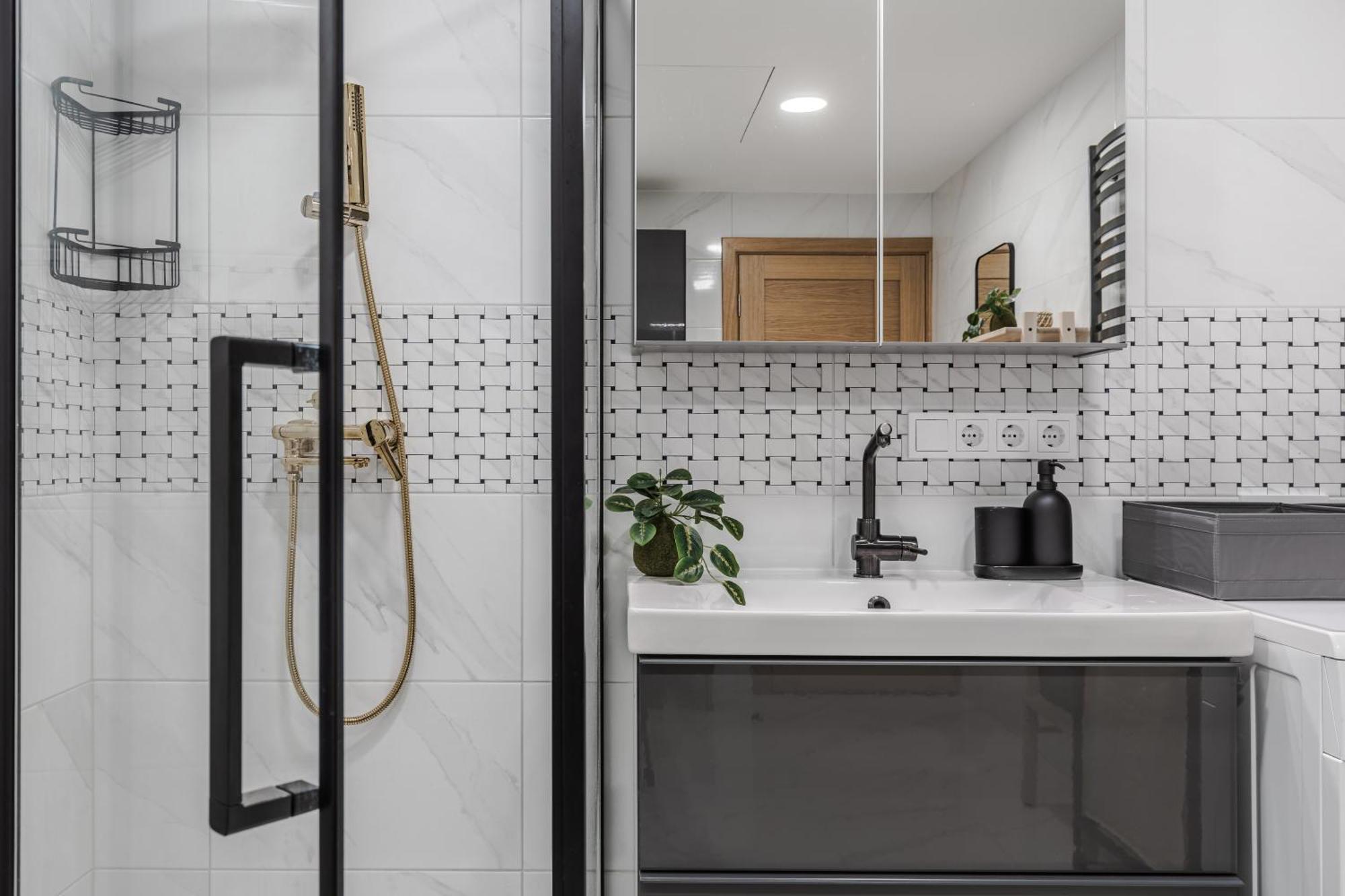 Апартаменты Fantasy House, Cozzy Apartmens, Free Parking, Long Welcome